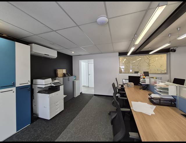 1,060M² OFFICE FOR SALE IN ILLOVO